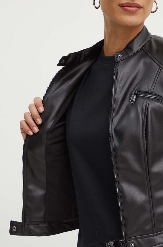 GUESS Яке FIAMMETTA в черно преходен модел W4YL04 WE480