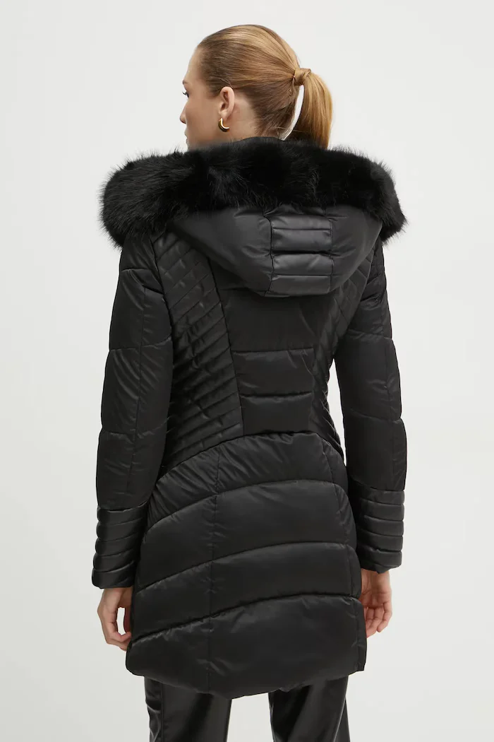 GUESS Яке OXANA в черно зимен модел W4BL61 WGLZ0