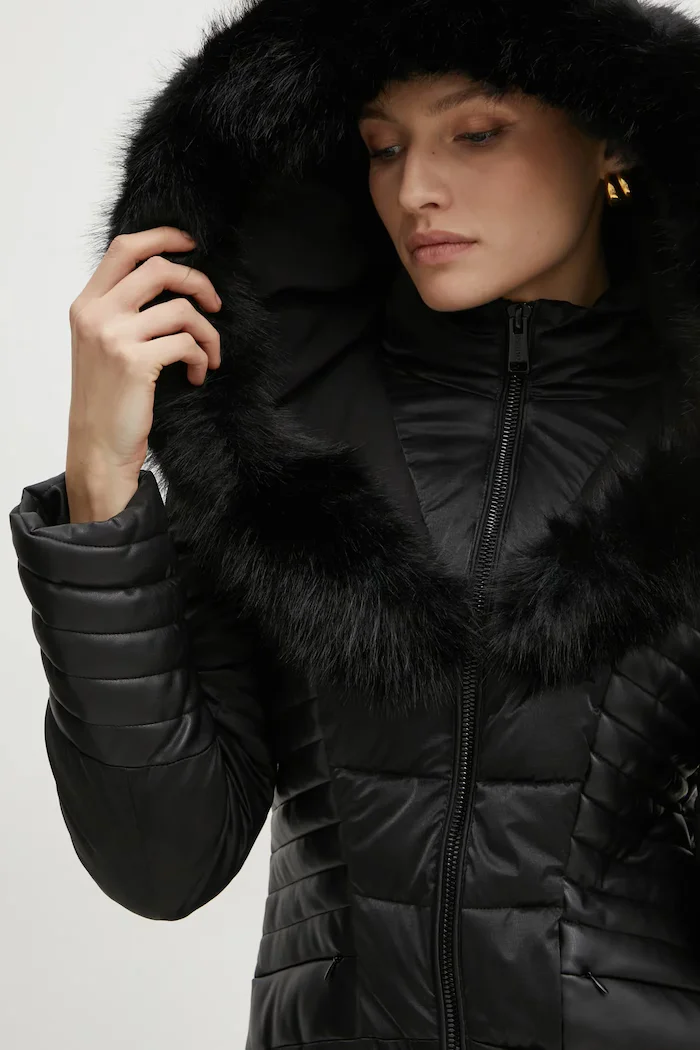 GUESS Яке OXANA в черно зимен модел W4BL61 WGLZ0