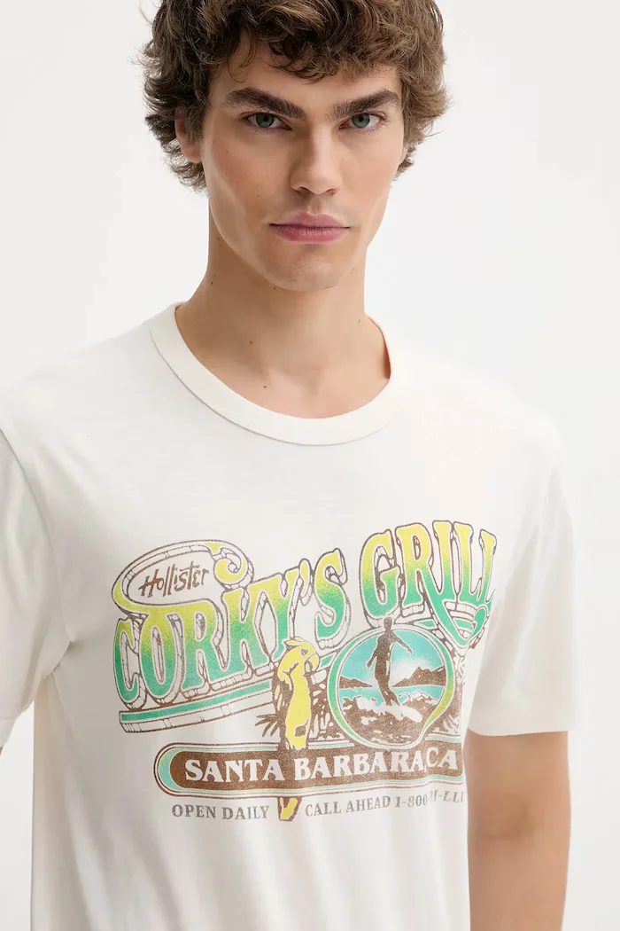Hollister Co. Памучна тениска в бежово с десен KI323-5305