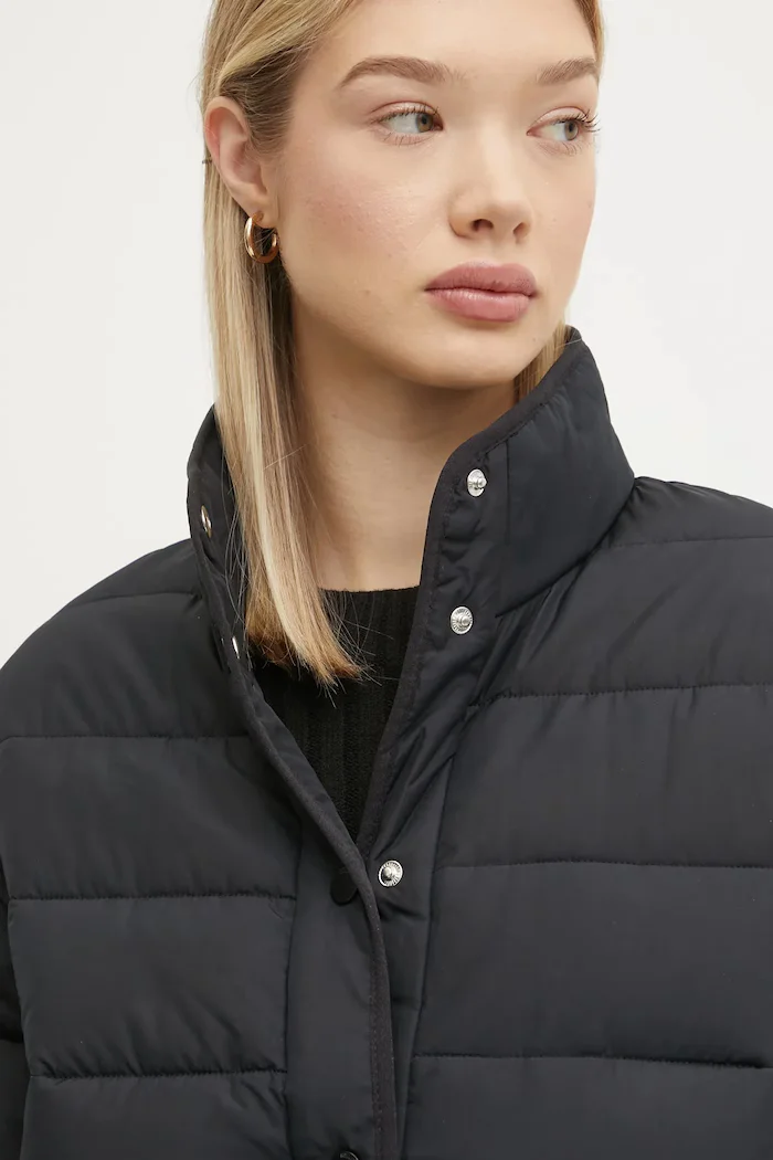Hollister Co. Яке в черно преходен модел KI344-4102