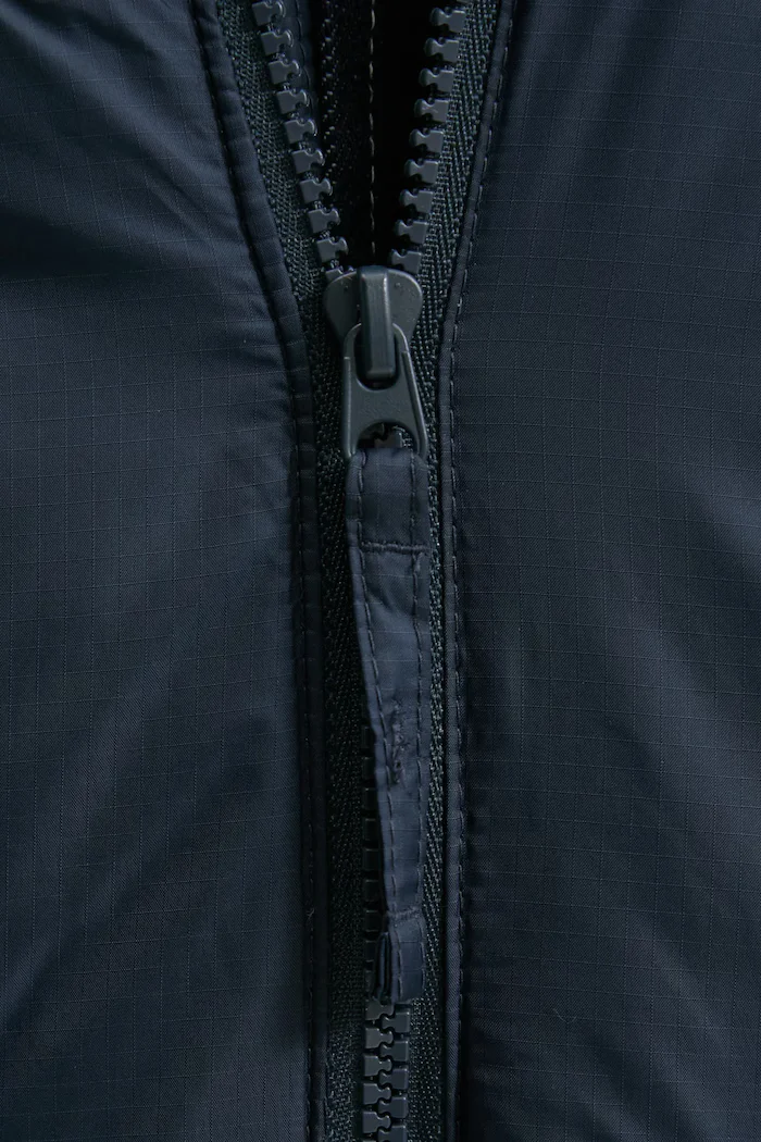 Hollister Co. Яке в тъмносиньо зимен модел KI332-4106