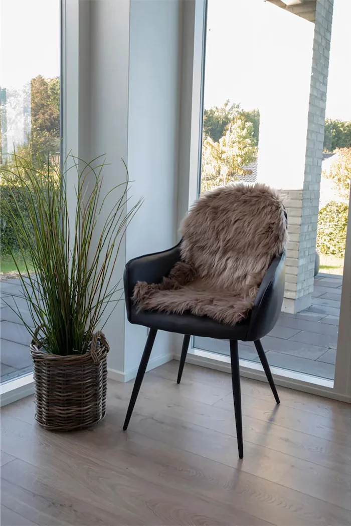 House Nordic Седалка Lambskin Artificial в кафяво