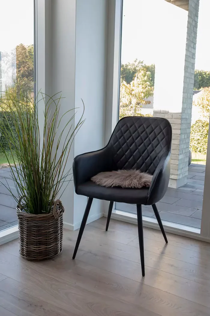 House Nordic Възглавница за стол Lambskin Seat Artificial в кафяво