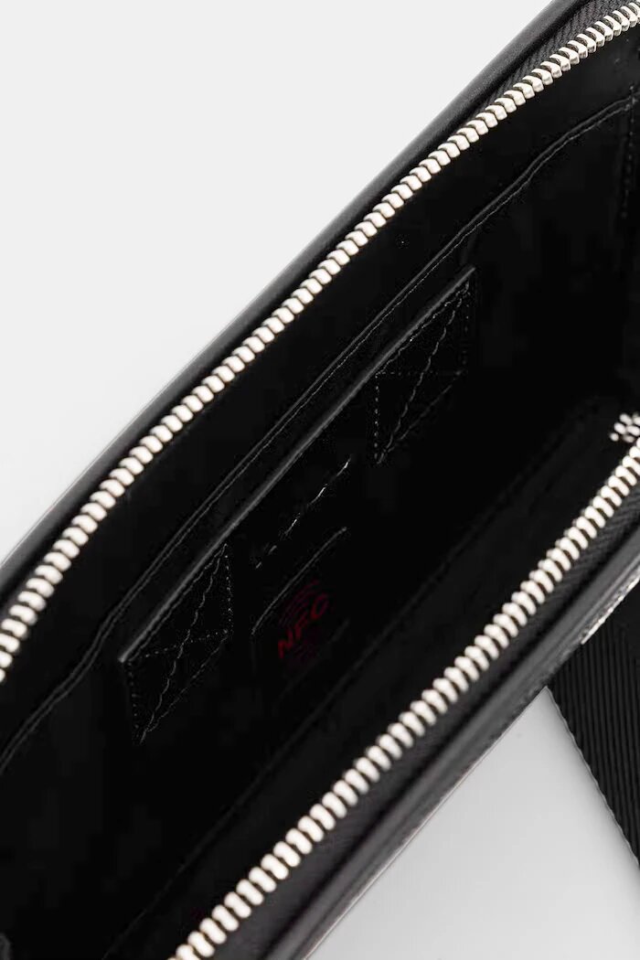 HUGO чанта през рамо мъжка от кожа GO-BAG CROSSOVER черна 50569846
