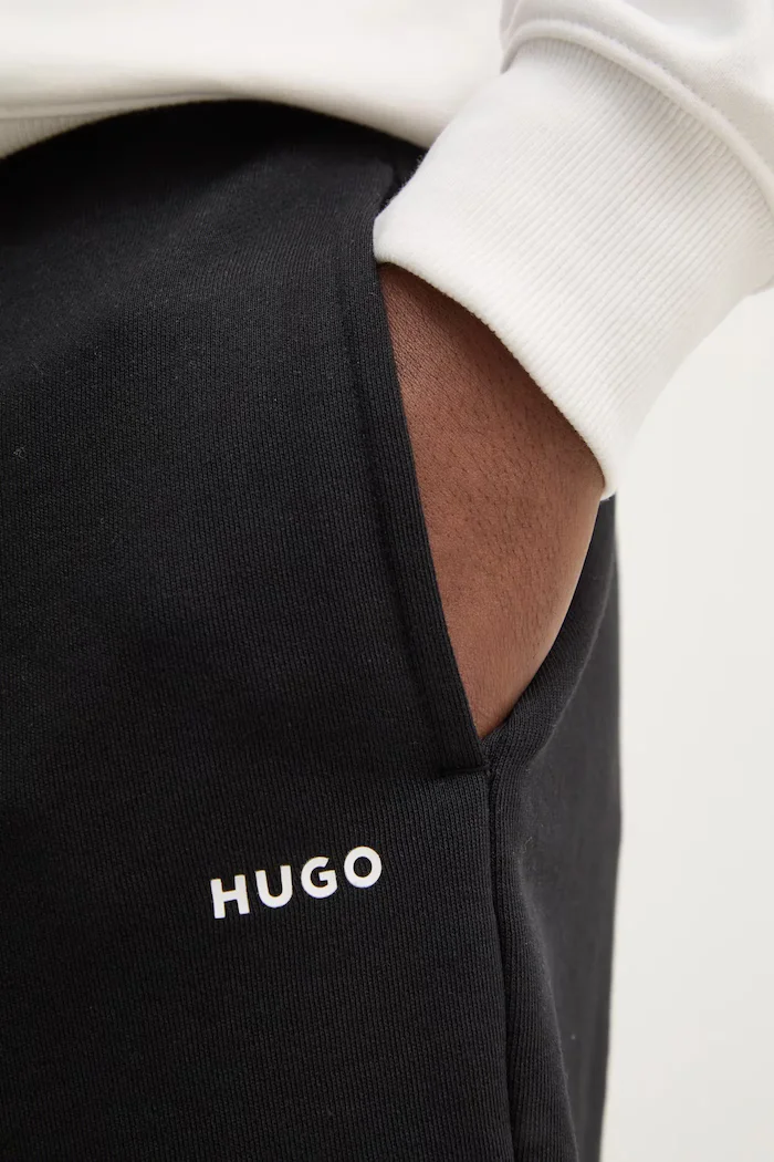 HUGO къс панталон тип анцуг мъжки от памук Dayono черен 50530696