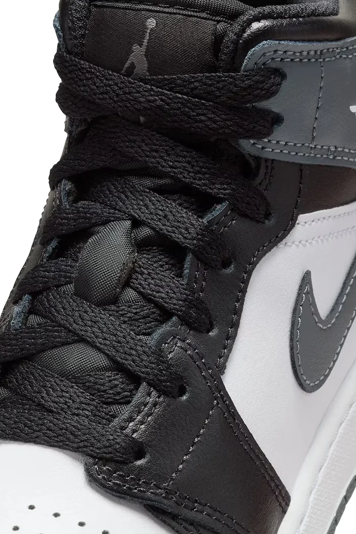 Jordan Air 1 Mid маратонки за деца черни DQ8423