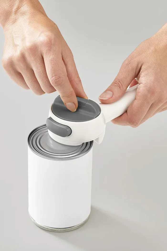 Joseph Joseph Отварачка за консерви Can-Do Plus 18 cm в сиво
