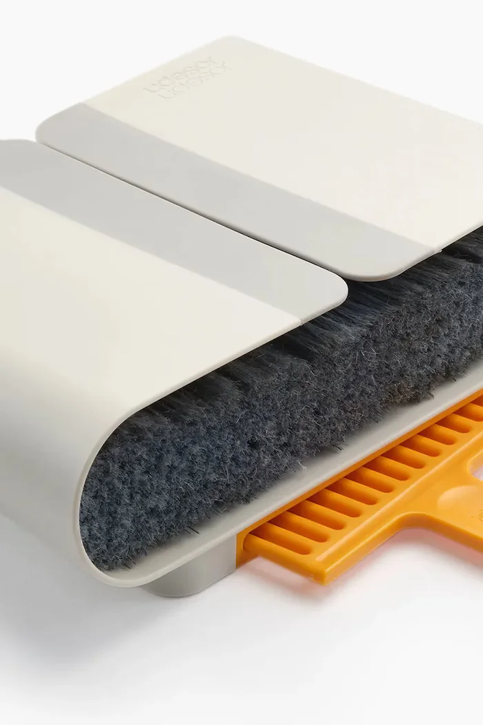 Joseph Joseph Стенна регулируема метла Cleantech 94 x 26 cm в бежово