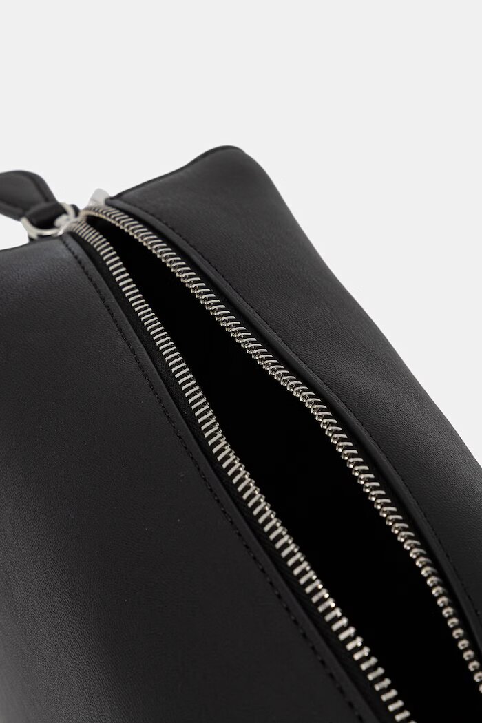 Karl Lagerfeld чанта дамска от имитация на кожа IKON черна B2W30062