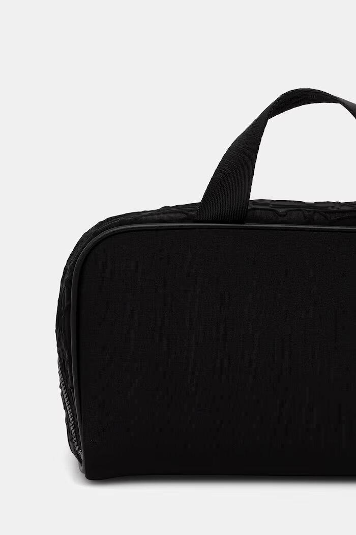 Karl Lagerfeld козметична чантичка за път IKON черна B3M32072