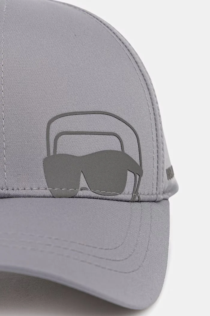Karl Lagerfeld Шапка с козирка в сиво 561124.805611