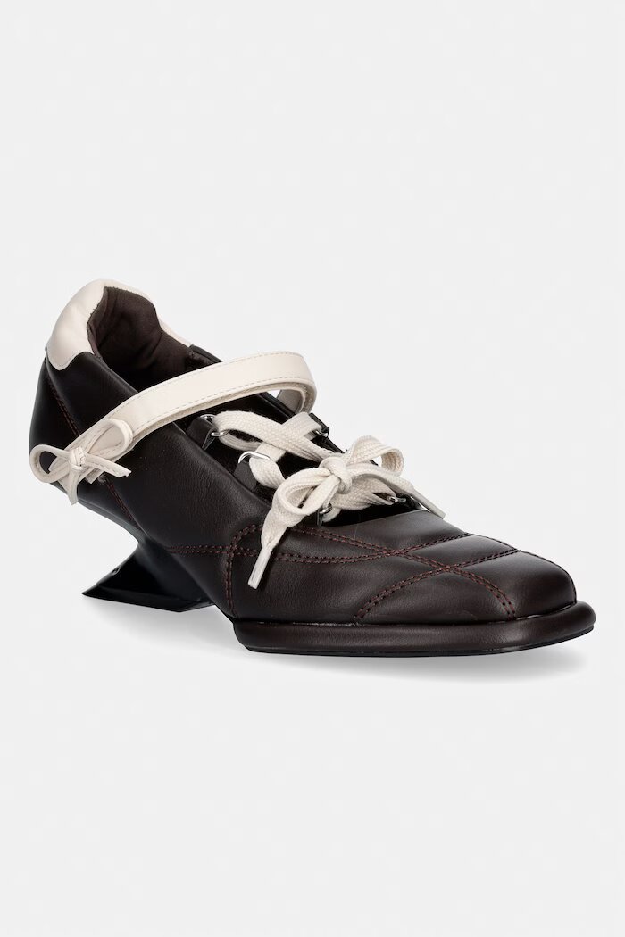 Koi Footwear обувки с дебел ток със скосена пларформа Adria Padded Kitten Heel кафяви Adria Padded Kitten Heel