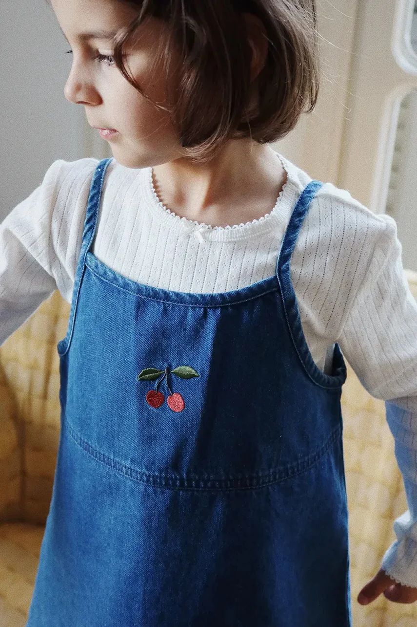 Konges Sløjd Детска памучна рокля MAGOT STRAP DRESS GOTS