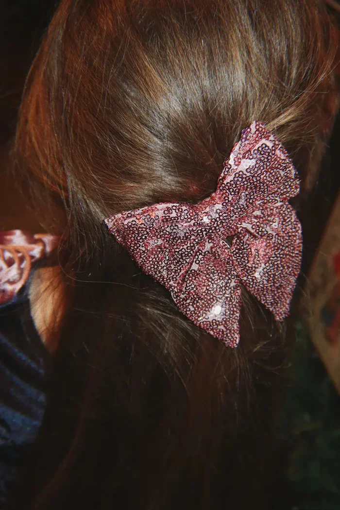 Konges Sløjd фиба за коса за деца TINDRA SEQUIN BOW HAIR CLIP KS106622