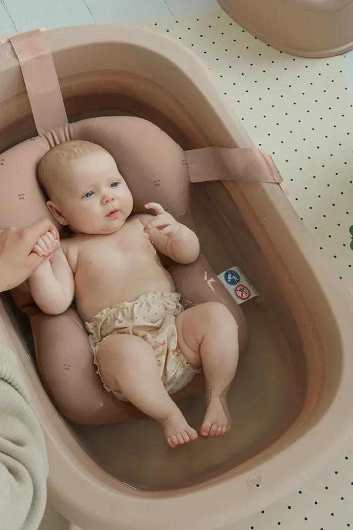 Konges Sløjd Вана с матрак за бебе FOLDABLE BATH TUB AND CUSHION розова KS104819