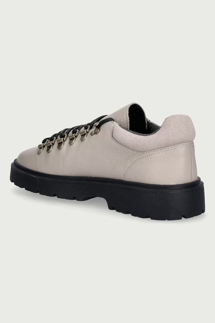 Lacoste BASESHOT WINTER маратонки дамски от кожа бежови 52SFA0060