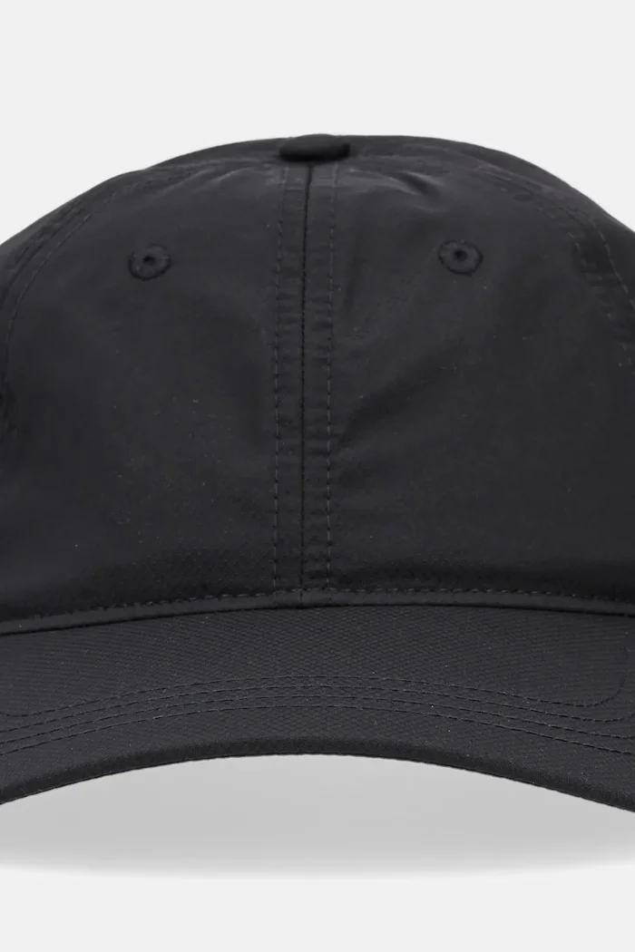 Lacoste Шапка с козирка в черно с изчистен дизайн RK2662
