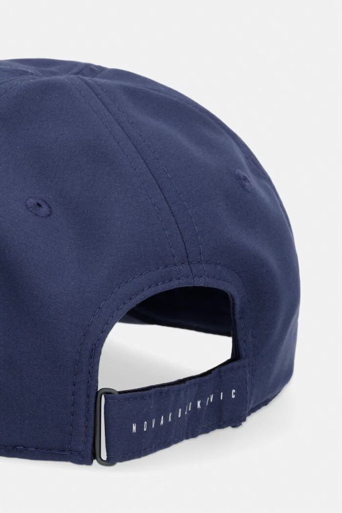 Lacoste Шапка с козирка в лилаво с апликация RK2450
