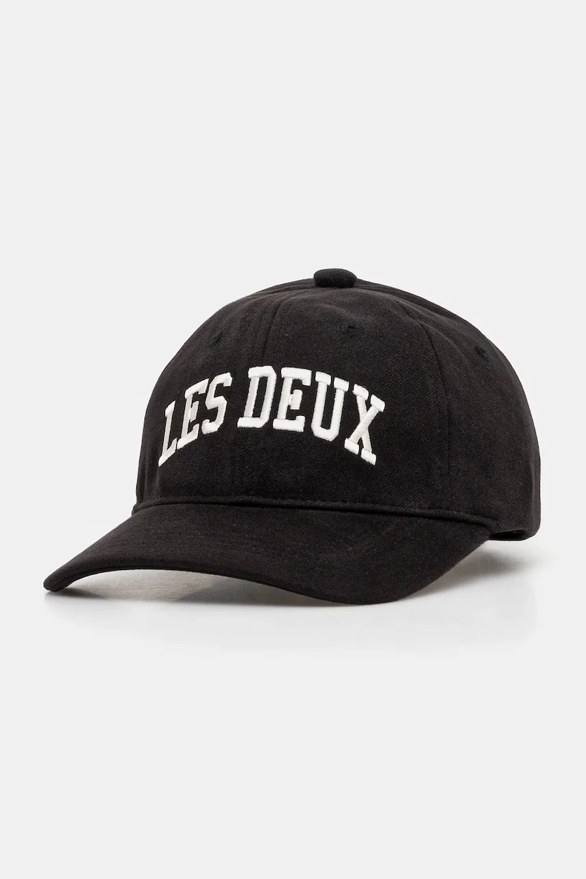 Les Deux Шапка с козирка