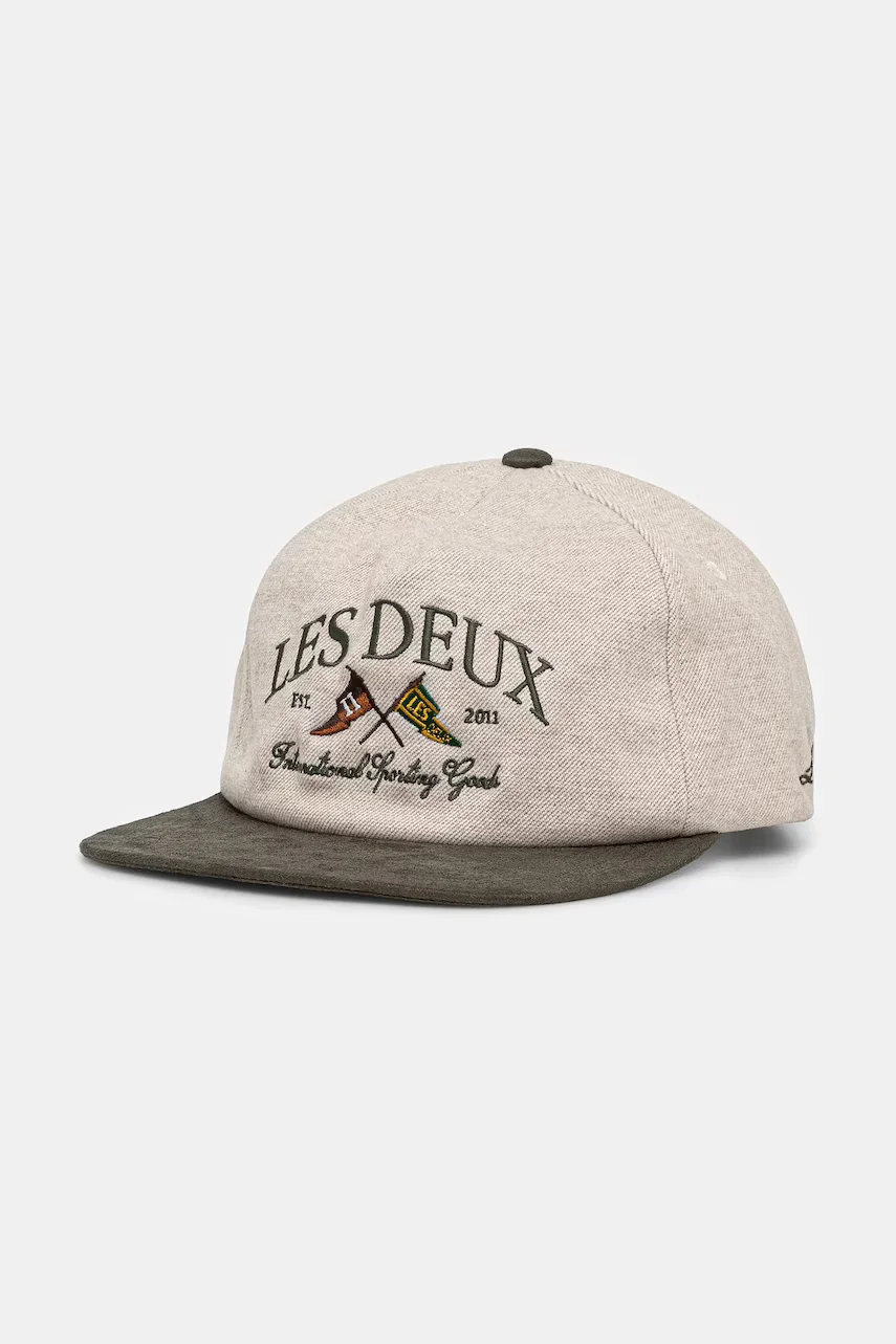 Les Deux Шапка с козирка