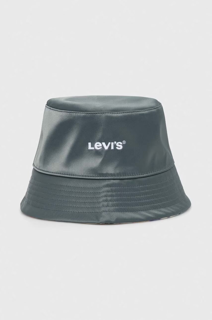 Levi's Капела с две лица