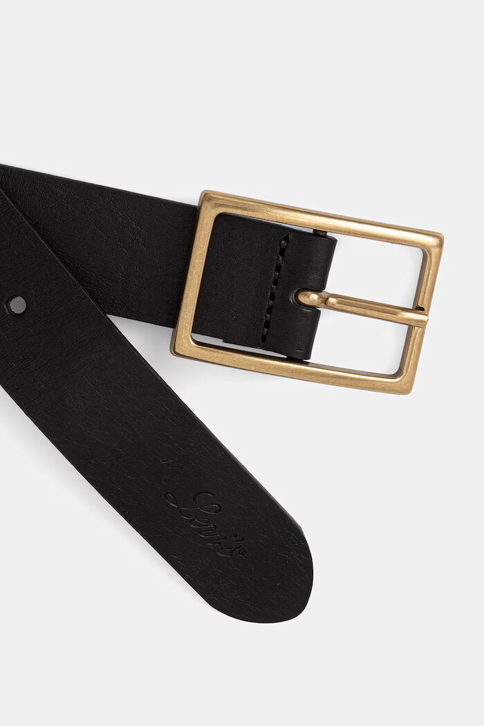 Levi's Кожен колан RECTANGLE BUCKLE в черно 004CH