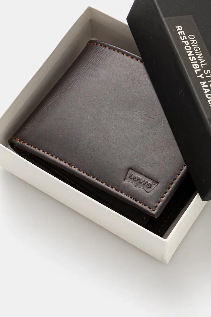 Levi's Кожен портфейл CASUAL CLASSICS HUNTE COIN BIFOLD 37541-0282