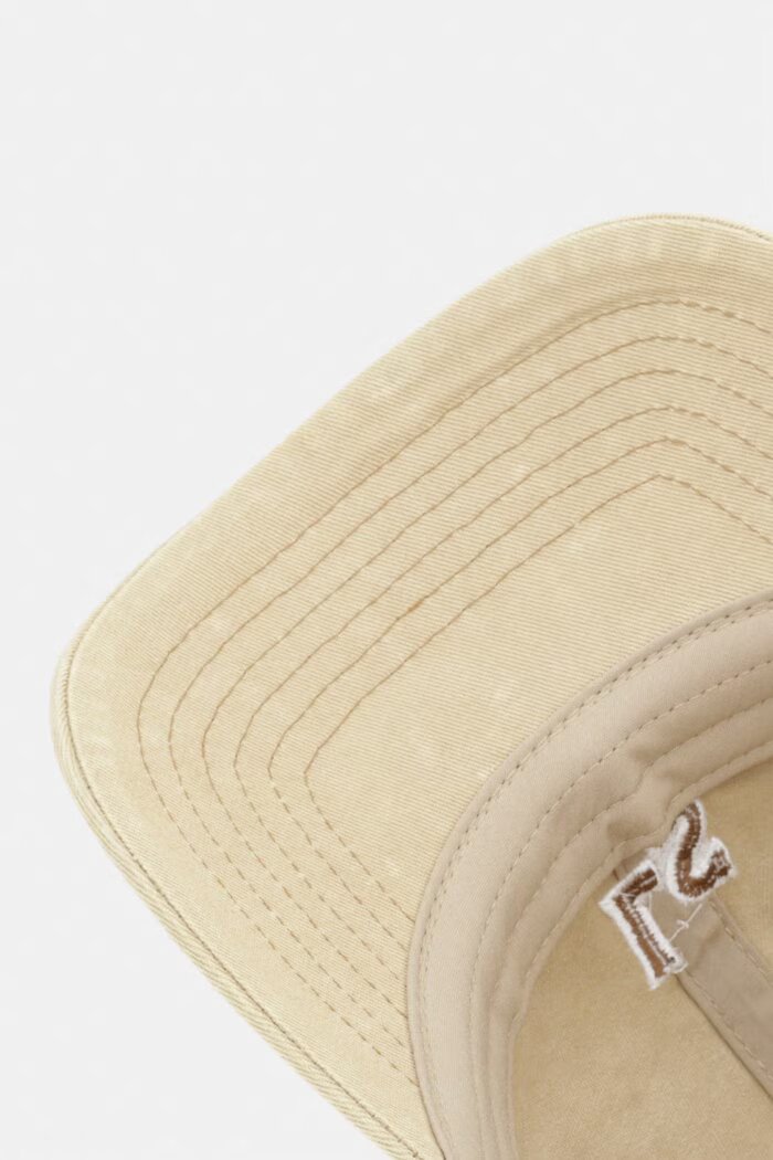 Levi's Памучна шапка с козирка LS MONOGRAM в бежово 004BS-0006