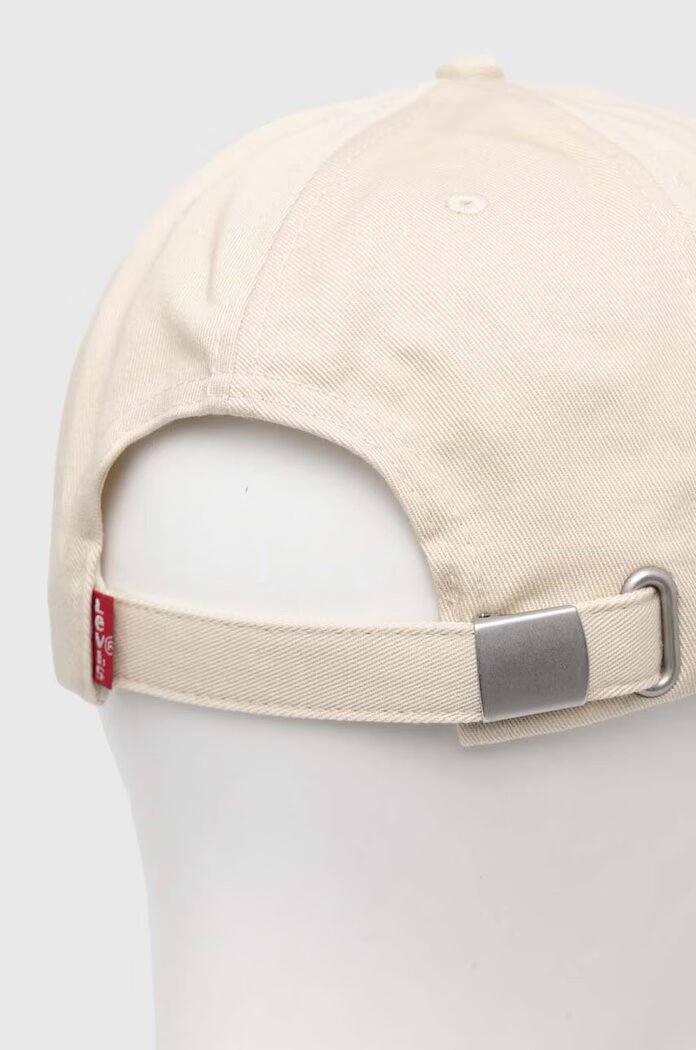 Levi's Памучна шапка с козирка в бежово с апликация 000AG-0002