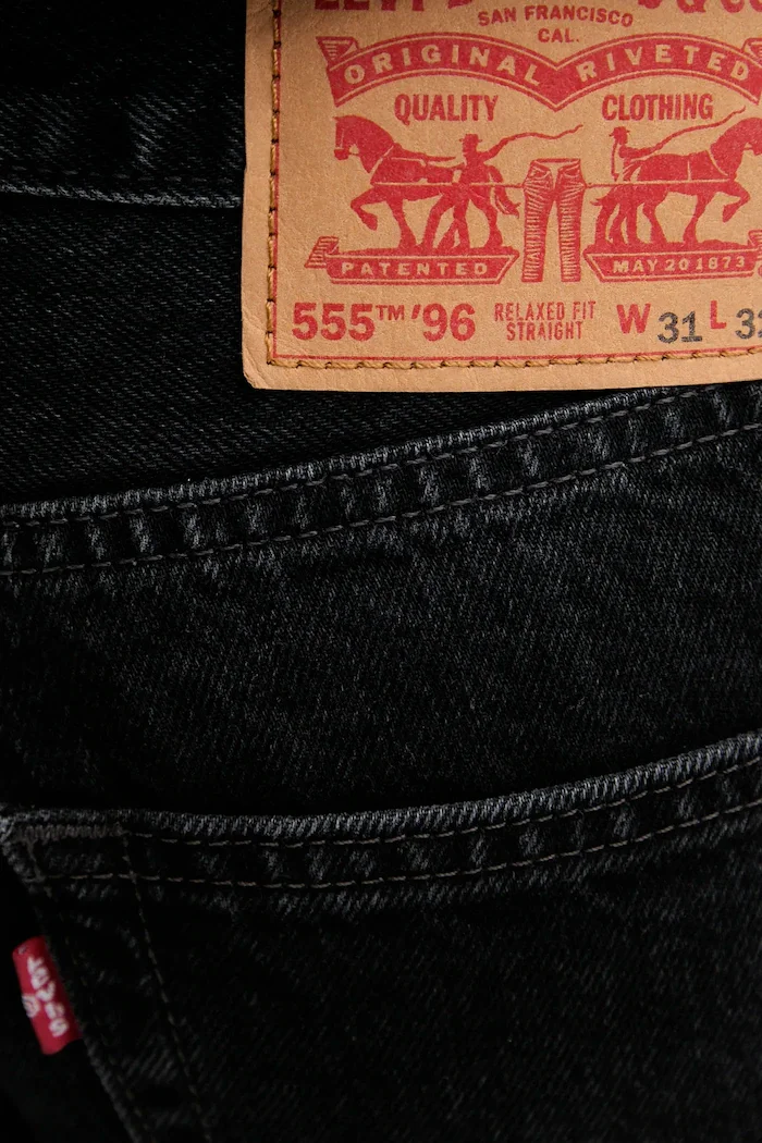 Levi's Памучни дънки 555 RELAXED STRAIGHT мъжки в A7223 A7223.0010