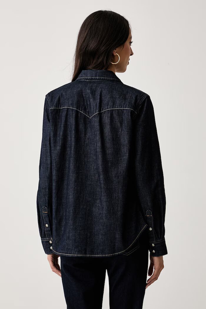 Levi's риза дамска от деним HERITAGE WESTERN DENIM тъмносиня 007WT