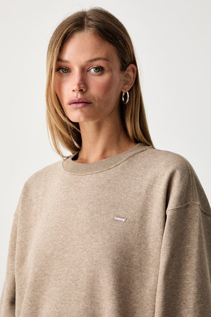 Levi's суичър дамски с памук EVERYDAY CREW кафяв 0082J-0007