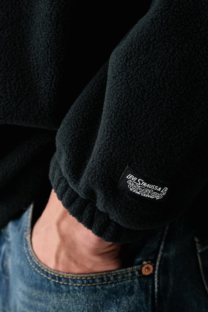 Levi's суичър мъжки от полар REDWOOD HALF ZIP черен 0084M
