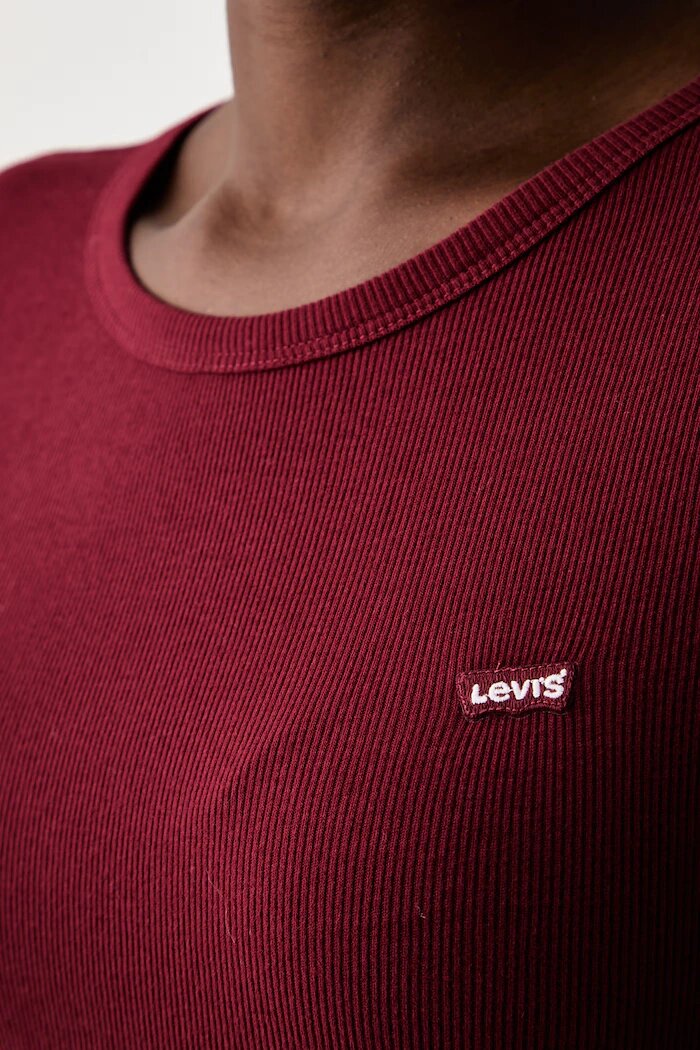 Levi's тениска дамска от памук с еластан HAYES червена 001J3