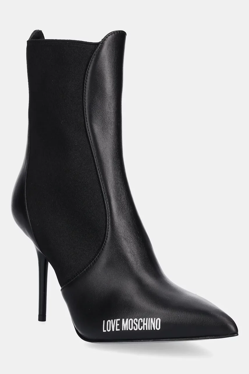Love Moschino Боти