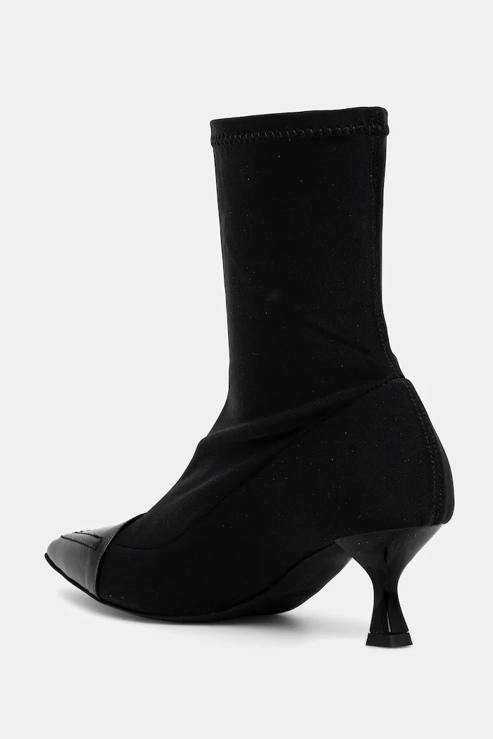 Love Moschino Боти в черно с тънък ток JA21105G0NIM100A