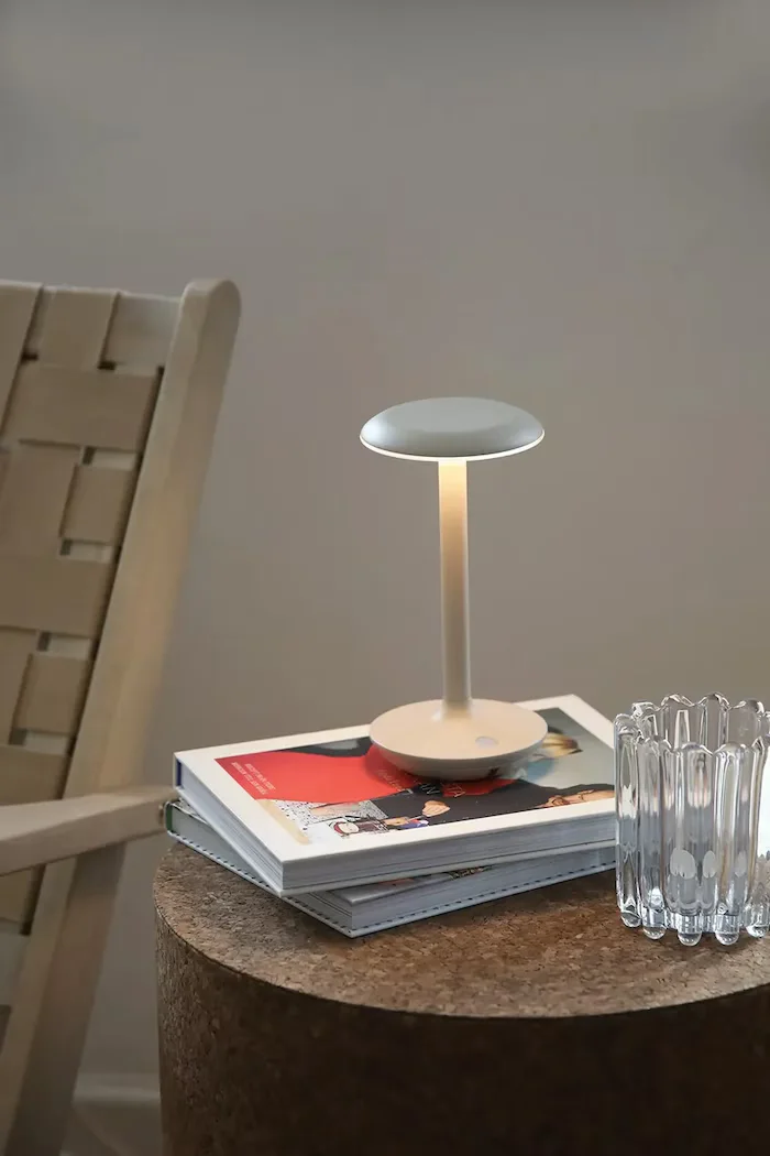 Markslöjd Безжична led настолна лампа Petit 20 x 10 cm в бяло
