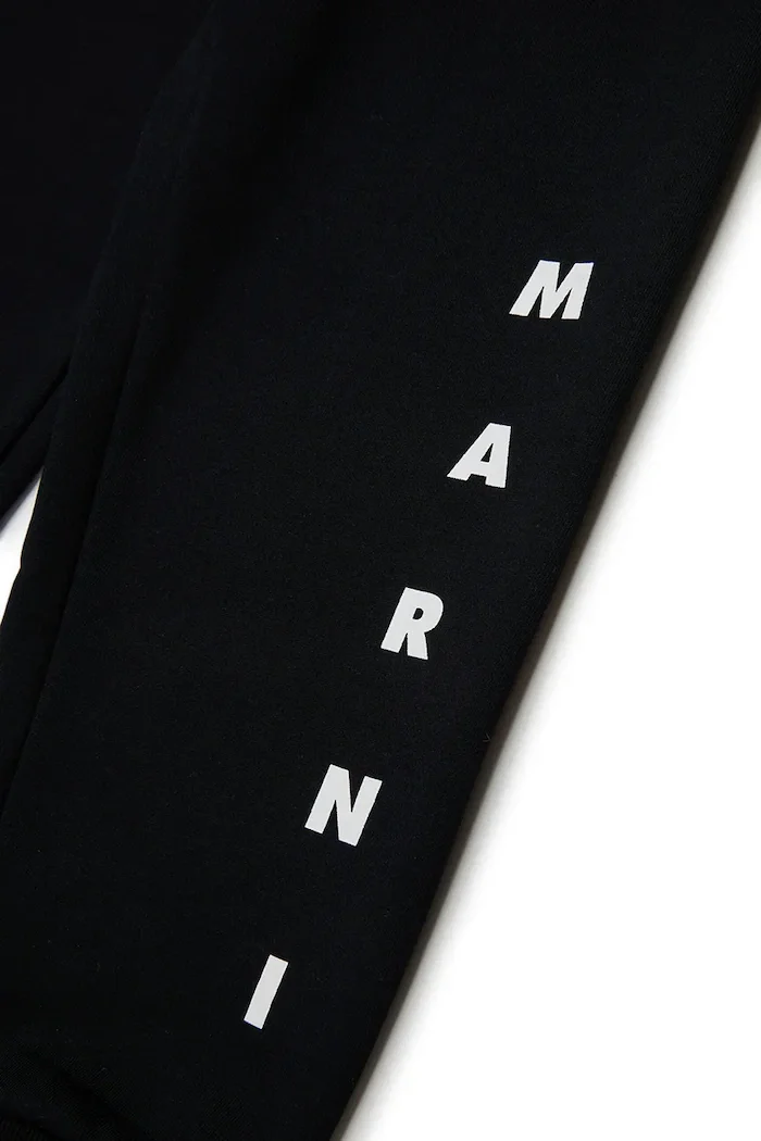 Marni Детски спортен панталон MP72U TROUSERS в черно с принт M01218