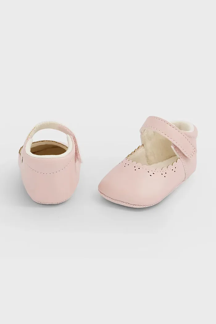 Mayoral Newborn балеринки за бебе розови 9161