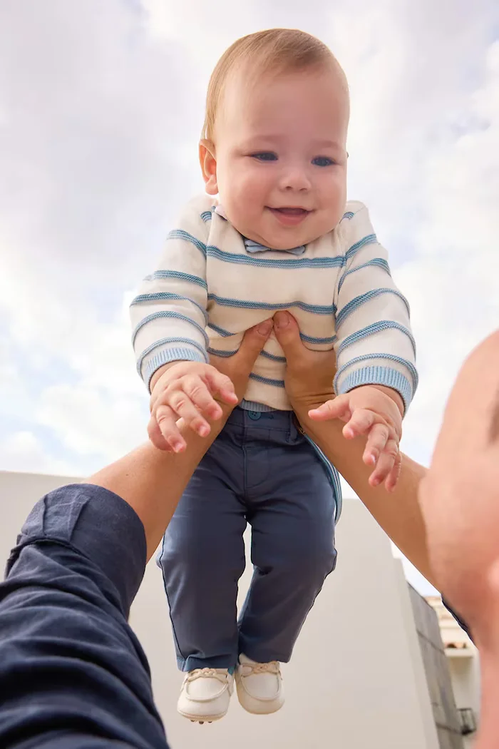 Mayoral Newborn Бебешки панталон в тъмносиньо с изчистен дизайн 1596