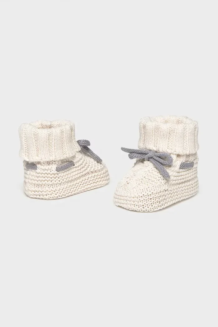 Mayoral Newborn обувки за бебе бели 9167