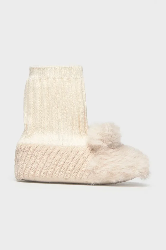 Mayoral Newborn обувки за бебе бежови 9154