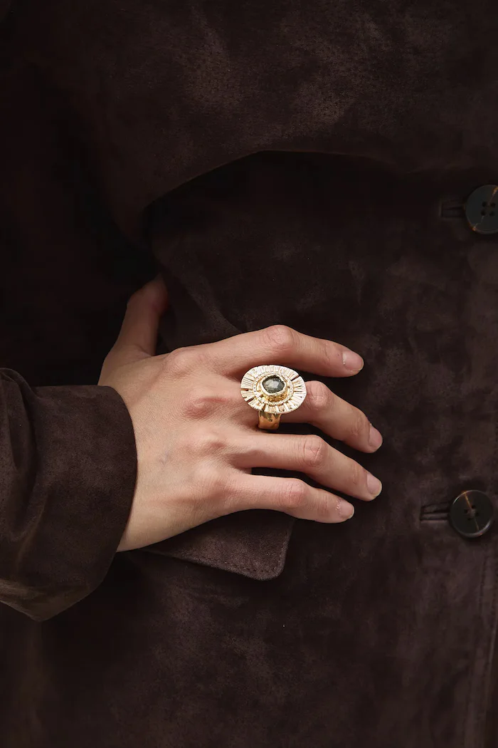 Medicine дамски пръстен от метал