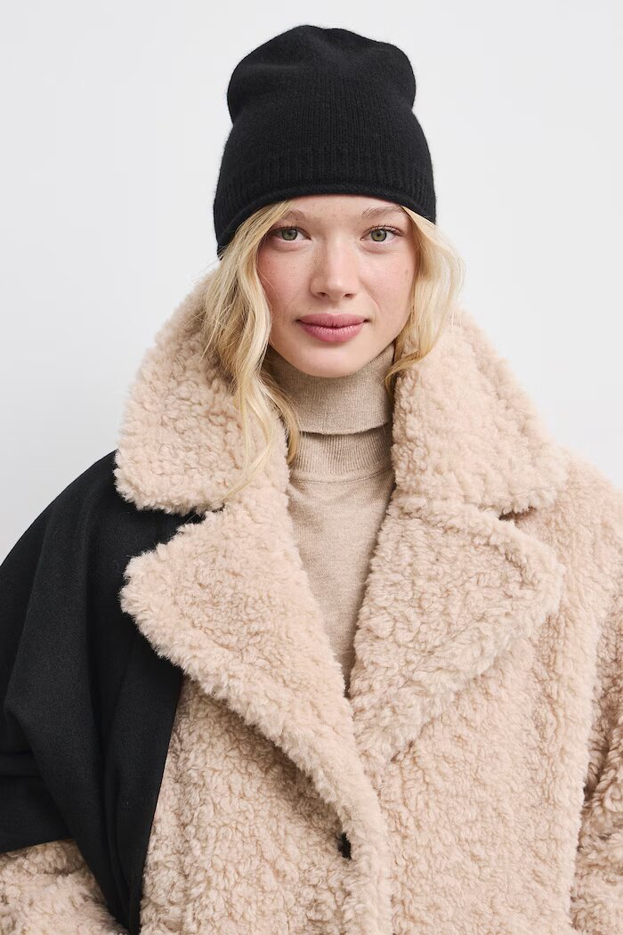 Medicine шапка beanie дамска от кашмир черна