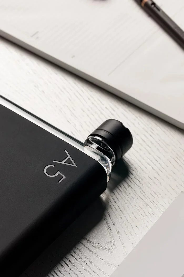 memobottle Бутилка за вода Original A5 750 ml в черно