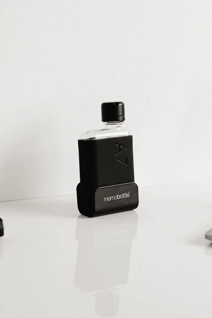 memobottle Бутилка за вода Original A7 180 ml в черно