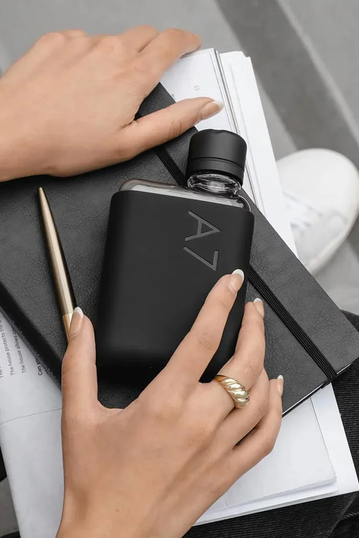 memobottle Бутилка за вода Original A7 180 ml в черно