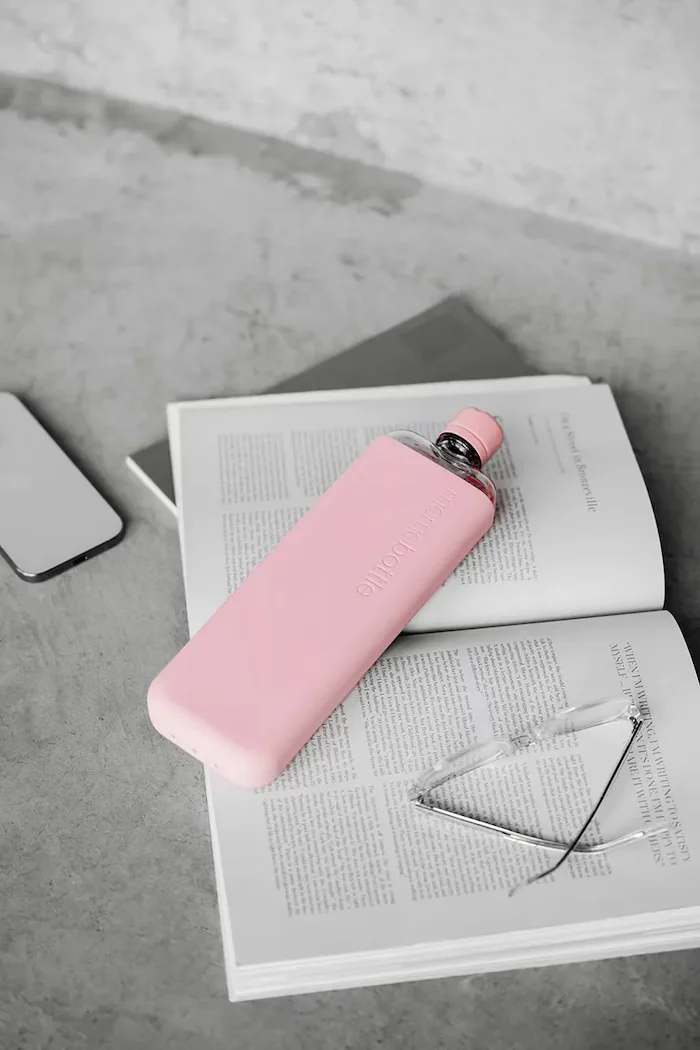 memobottle Бутилка за вода Original Slim 450 ml в розово