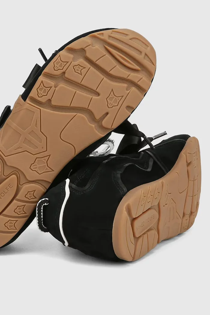 Naked Wolfe Кожени маратонки Adored в черно Adored Black Suede
